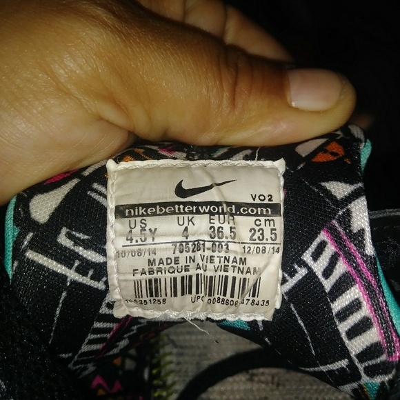 Nike - Picture 5 of 5